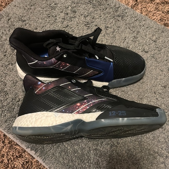 Adidas Tmac millennium 2 Christmas game sneakers size 8 - Picture 2 of 8